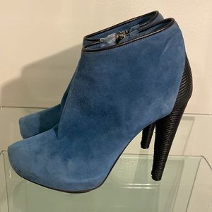 APERLAI - SUEDE ANKLE BOOTS
